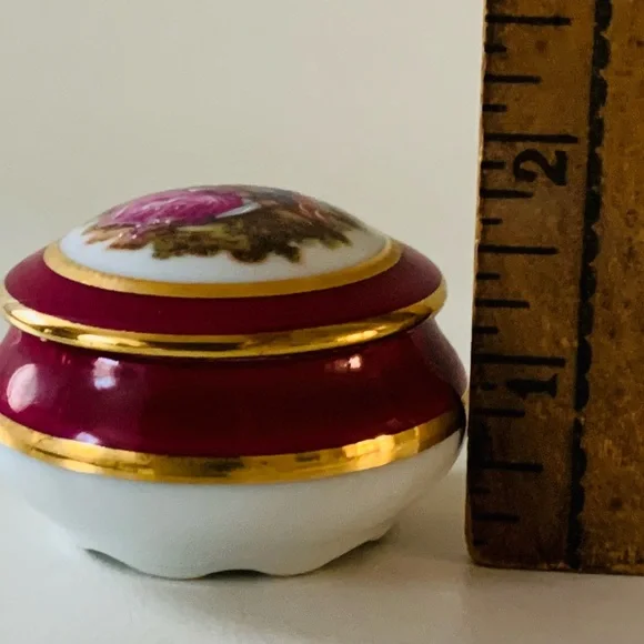 Limoges Porcelane France trinket box